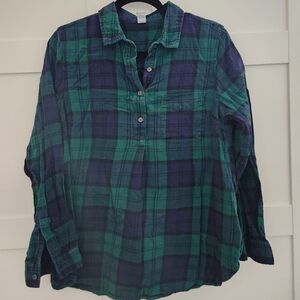 Old Navy Green and Blue Plaid Maternity Button Down Shirt